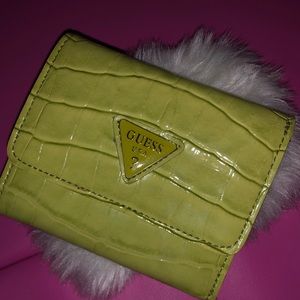 💚 GUESS wallet 💚